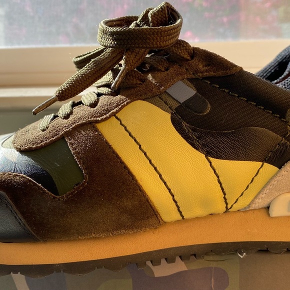Valentino Rockstud Camo Sneakers - Picture 4 of 6